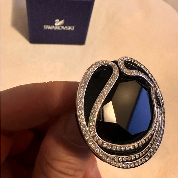 Swarovski Ring NWOT - Picture 3 of 9